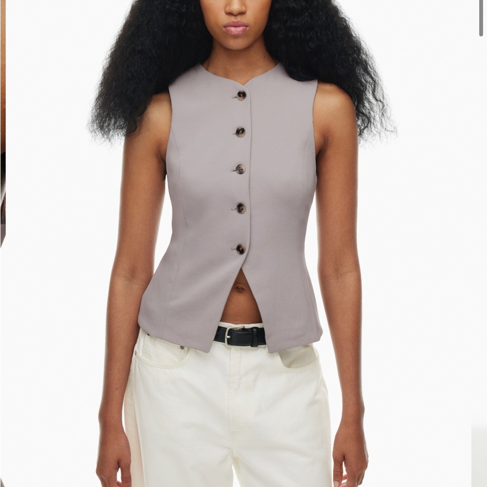 Aritzia Regal Vest Size 8 - Picture 6 of 6